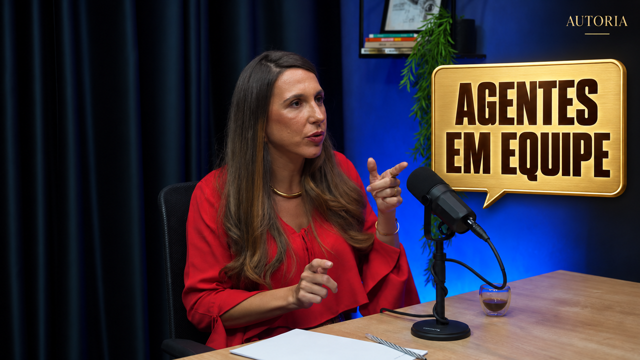 Fernando Palacios e Flávia em conversa de podcast sobre agentes de IA em equipe